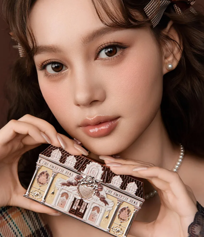 Flower knows the sweetie bear collection 6-color makeup palette 01 buttery croissant