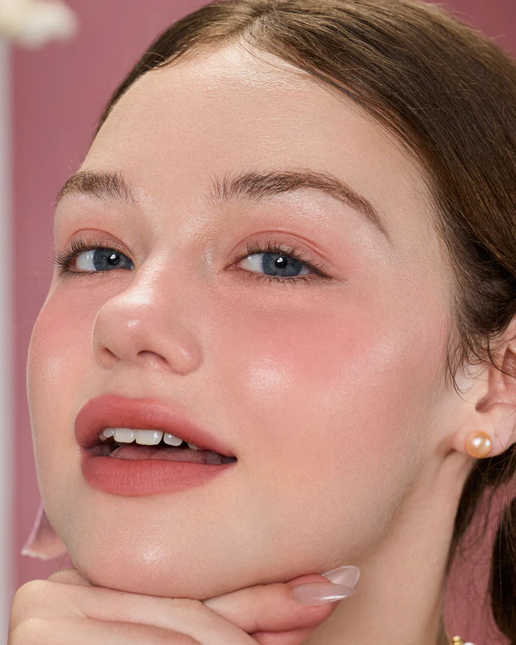 Strawberry Cupid collection liquid blush 04 apple glow