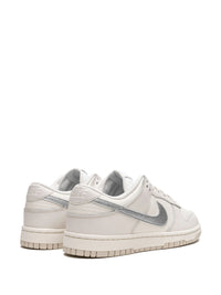 Nike - Dunk Low Blanco Swoosh Lila