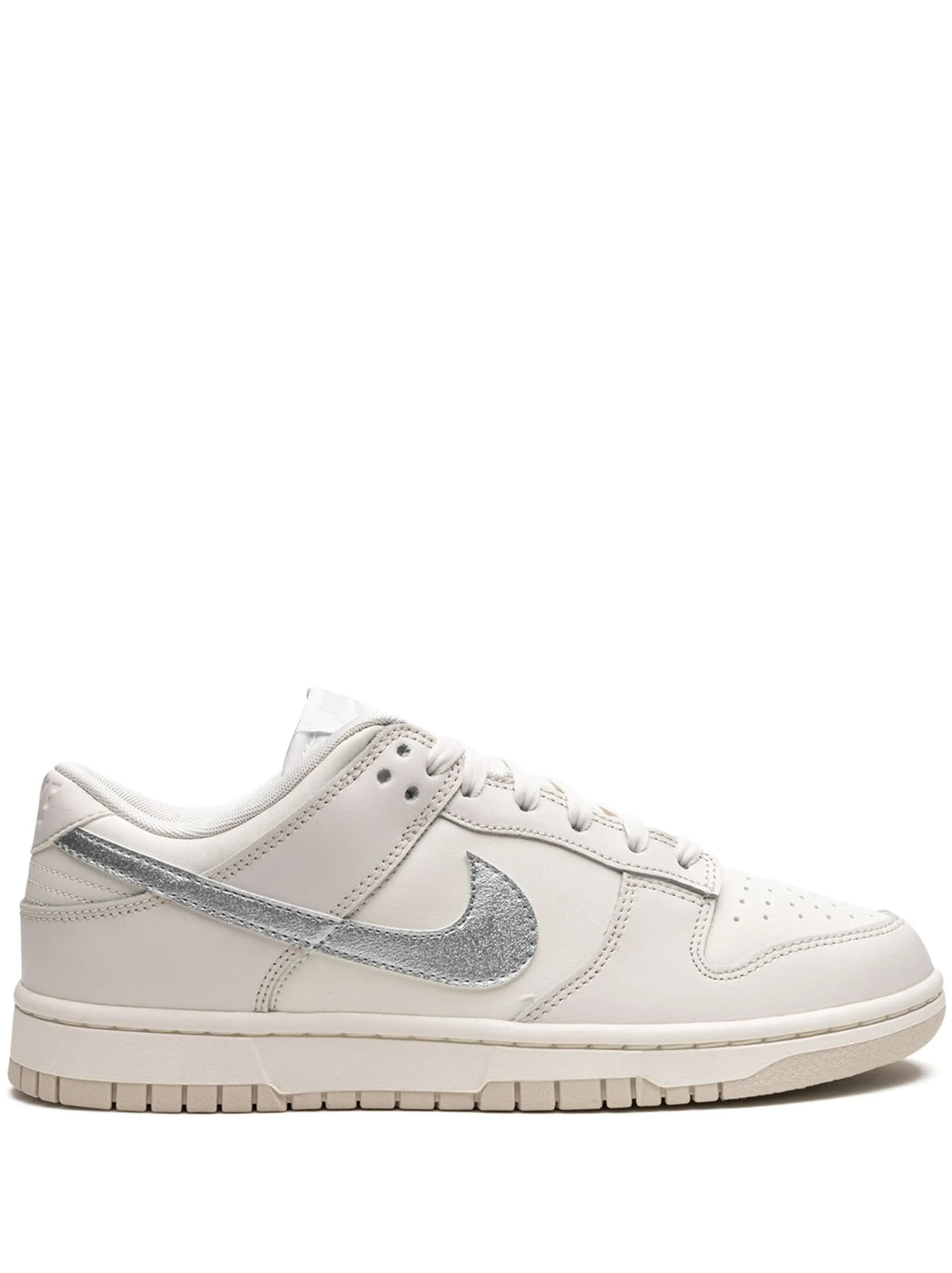 Nike - Dunk Low Blanco Swoosh Lila