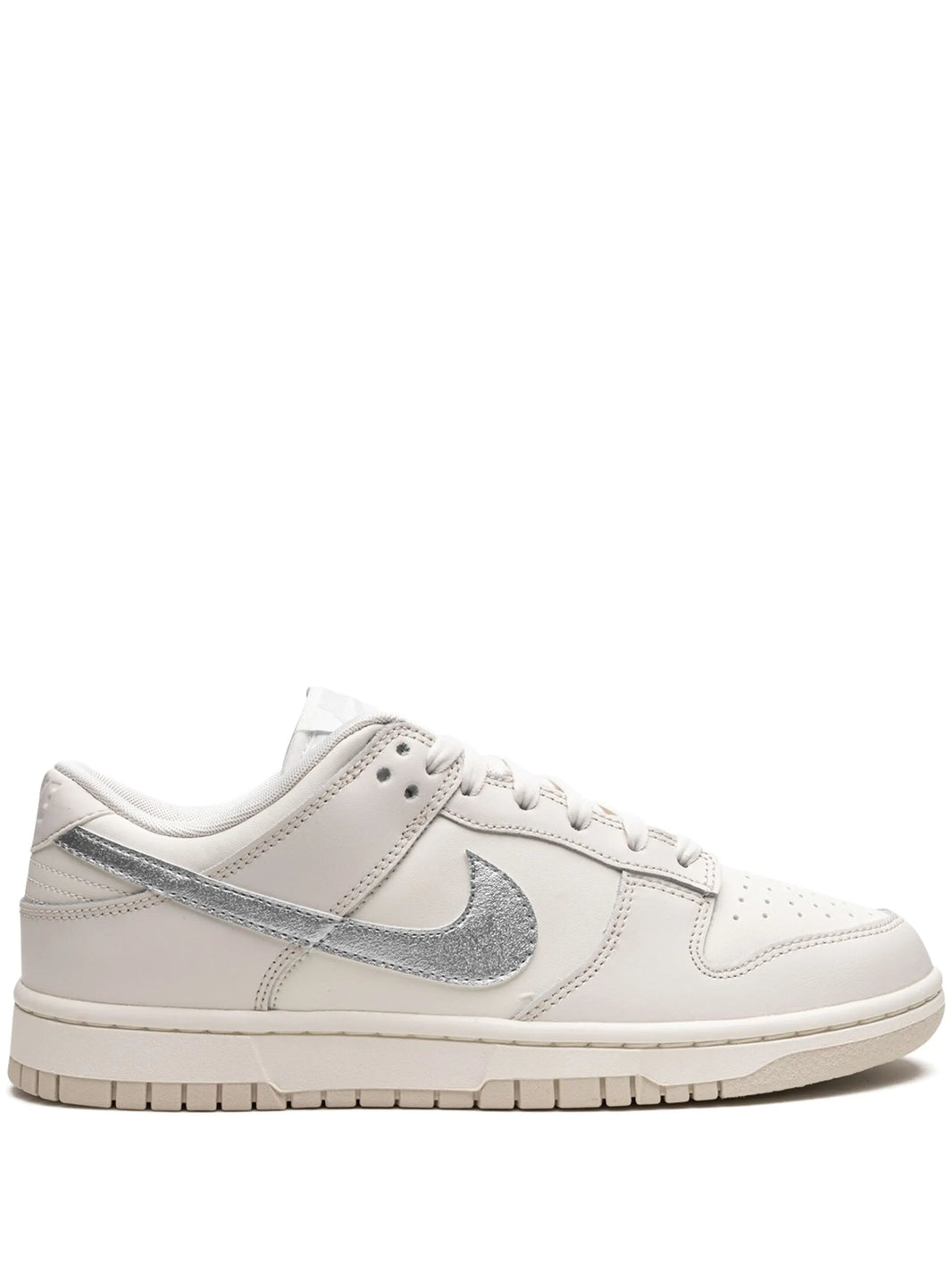 Nike - Dunk Low Blanco Swoosh Lila